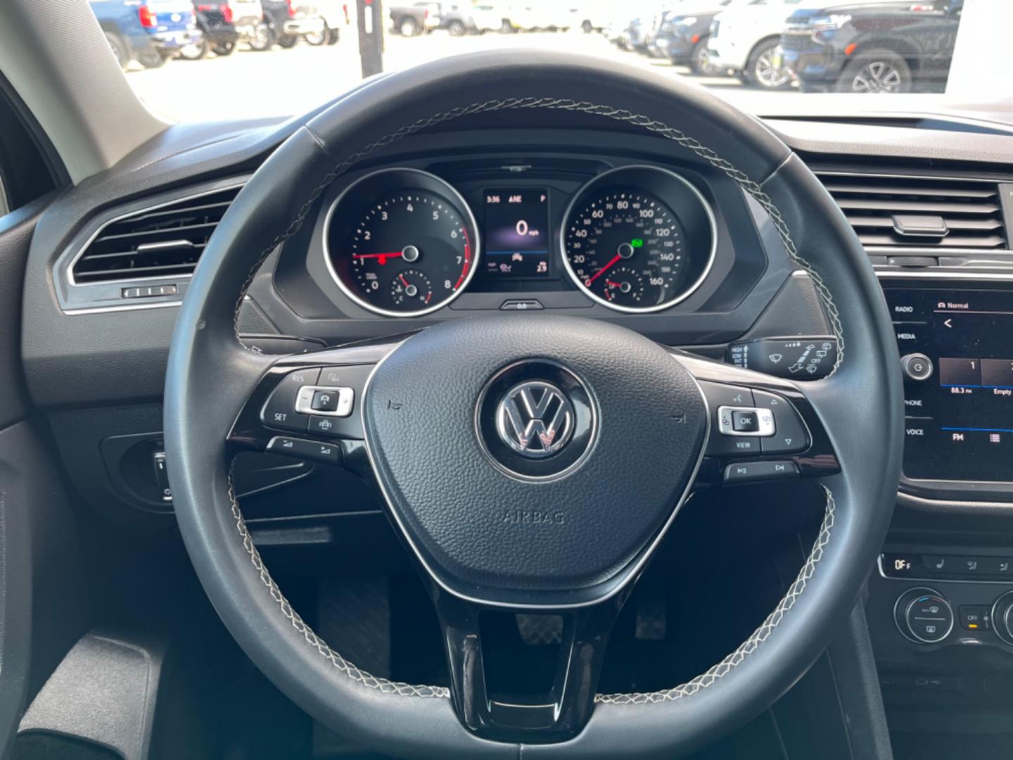 2021 BLACK /Black VOLKSWAGEN TIGUAN SE 4MOTION (3VV2B7AX0MM) with an 2.0L engine, Automatic transmission, located at 1960 Industrial Drive, Wasilla, 99654, (907) 274-2277, 61.573475, -149.400146 - Photo#15